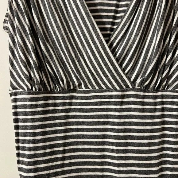 WHBM STRIPPED TOP - Picture 2 of 4